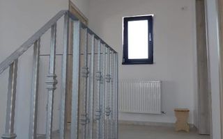 Casă de vânzare în Aroneanu, comuna Aroneanu, jud. Iași - 4 camere, 105 mp utili - Poză 8