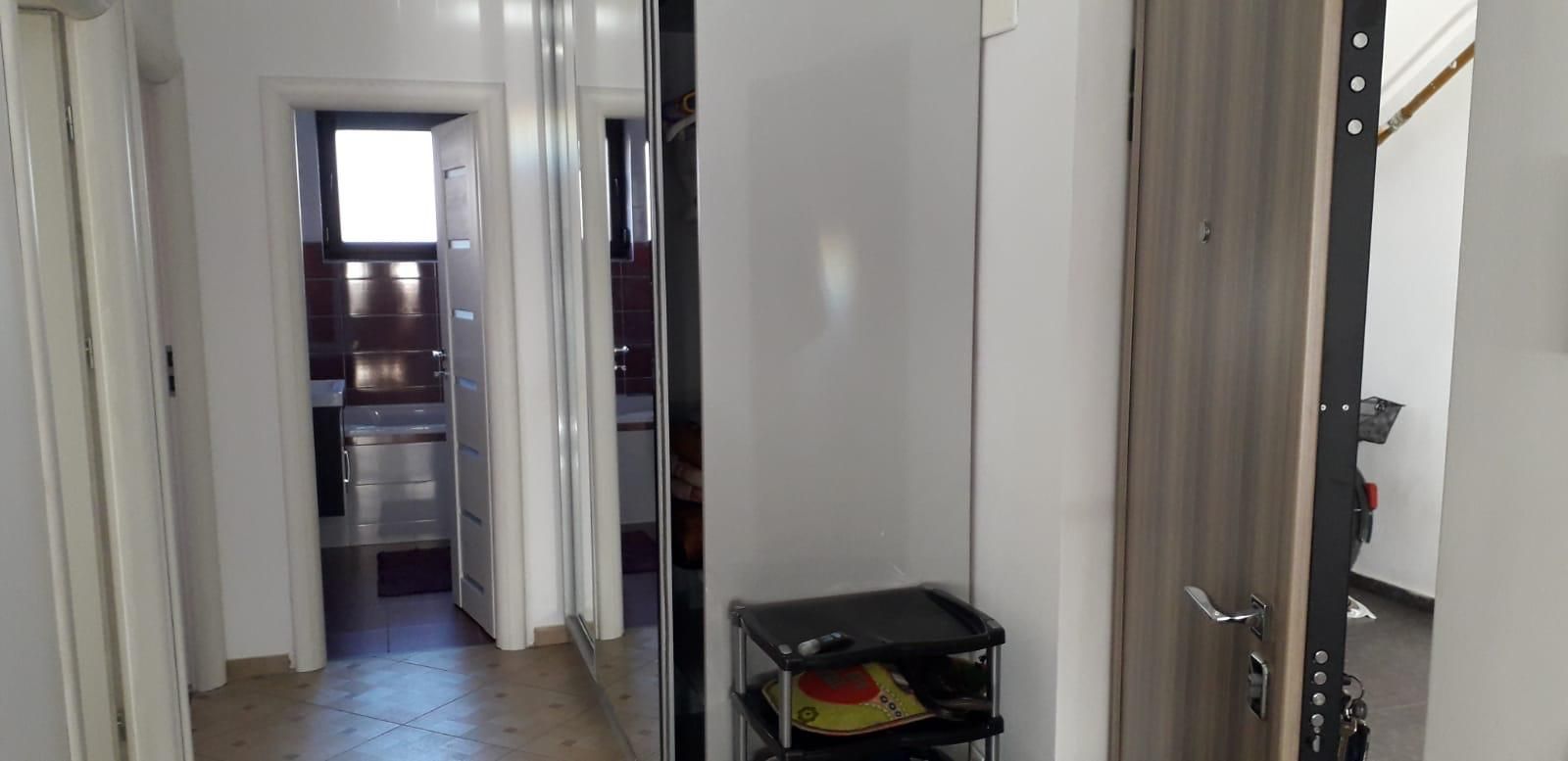Apartament 3 camere Tractorul - Poză 12