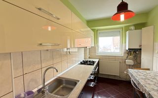De Inchiriat Apartament 2 camere Republicii Etaj III - Carei-Comision 0% chiriaș - Poză 1