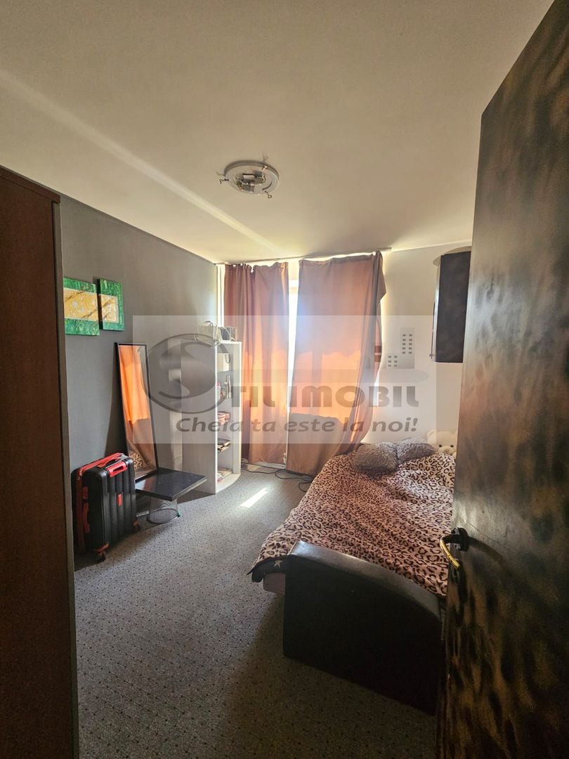 Apartament 3 camere decomandat - Podul Ros - Dedeman - Poză 3