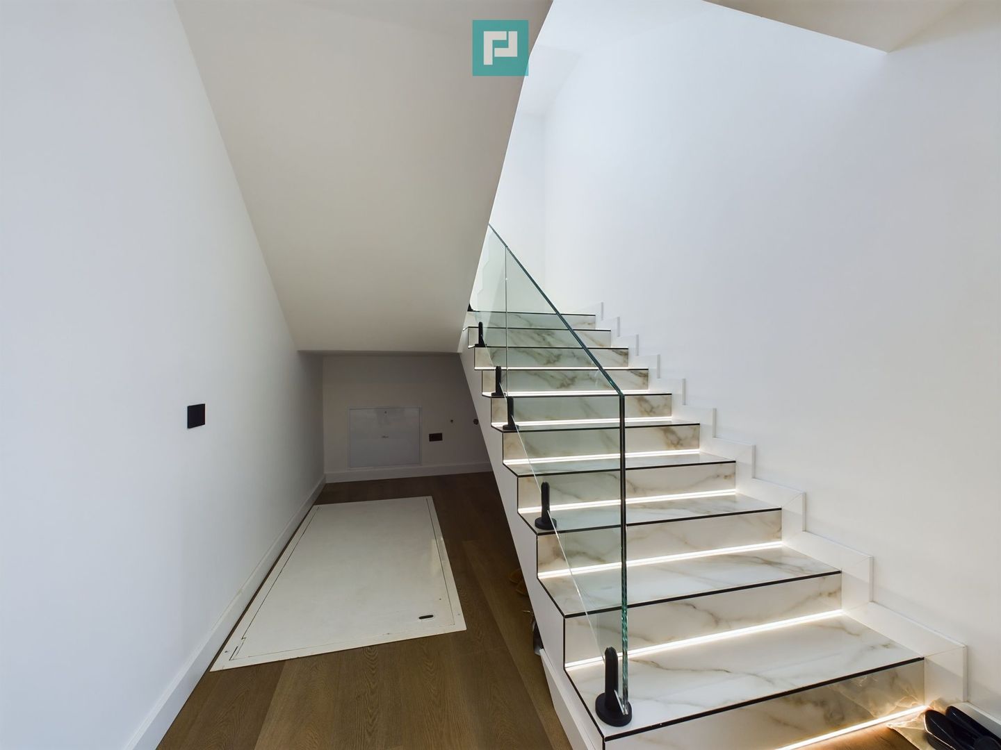 Vilă extravagantă pe Lacul Snagov - Poză 17