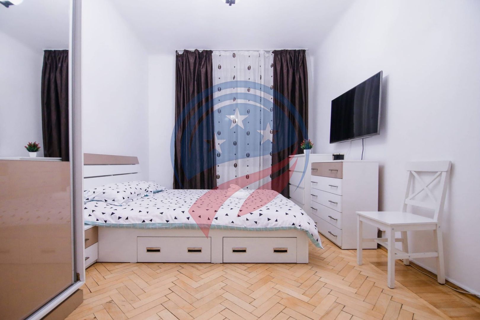 Apartament 2 camere decomandat/de inchiriat/ultracentral/Craiova - Poză 2