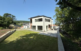 Case cuplate la liziera padurii , ideale pentru 2 familii ! - Poză 37