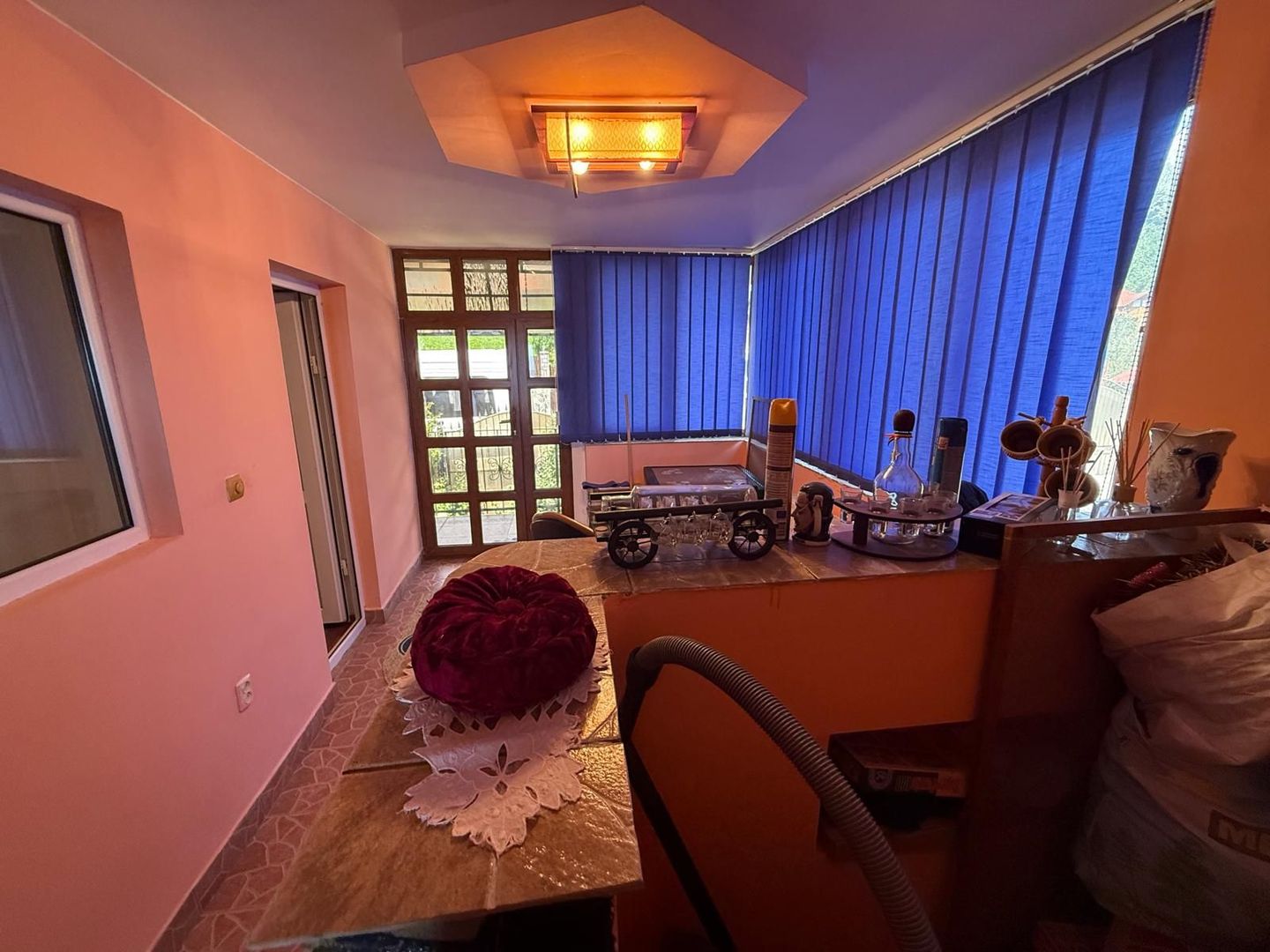 Vila S+P+1,+ garaj inchis + terasa si teren intravilan 6300 mp - Poză 19