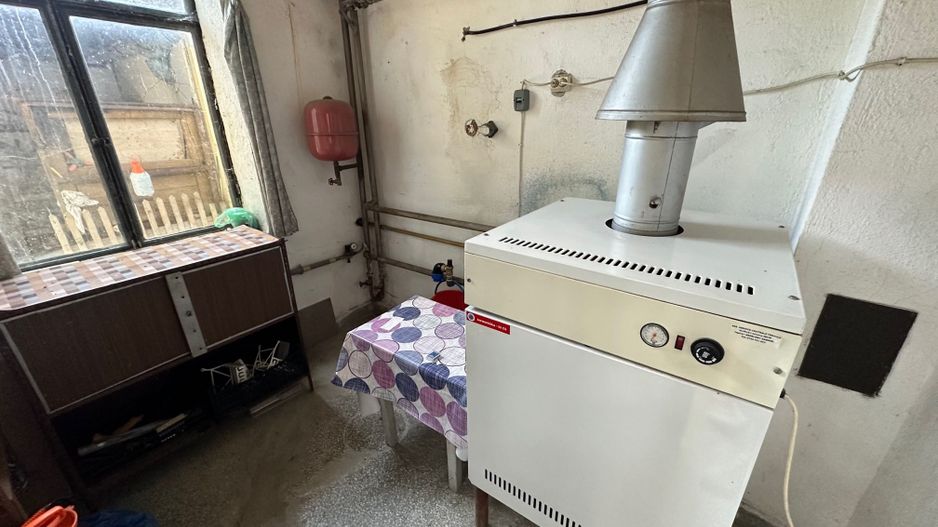 Proprietate compusă din 2 case - Poză 25