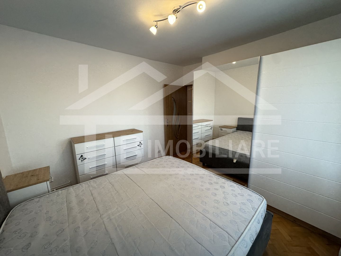 Apartament cu 2 camere, decomandat, 54mp, Zona Pandurilor - Poză 6