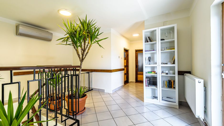 Oportunitate, casa cu teren de 1515mp. - Poză 11