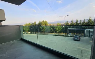 Apartament modern 3 camere 2 bai  terasa acoperita etaj 1 in Cristian - Poză 11