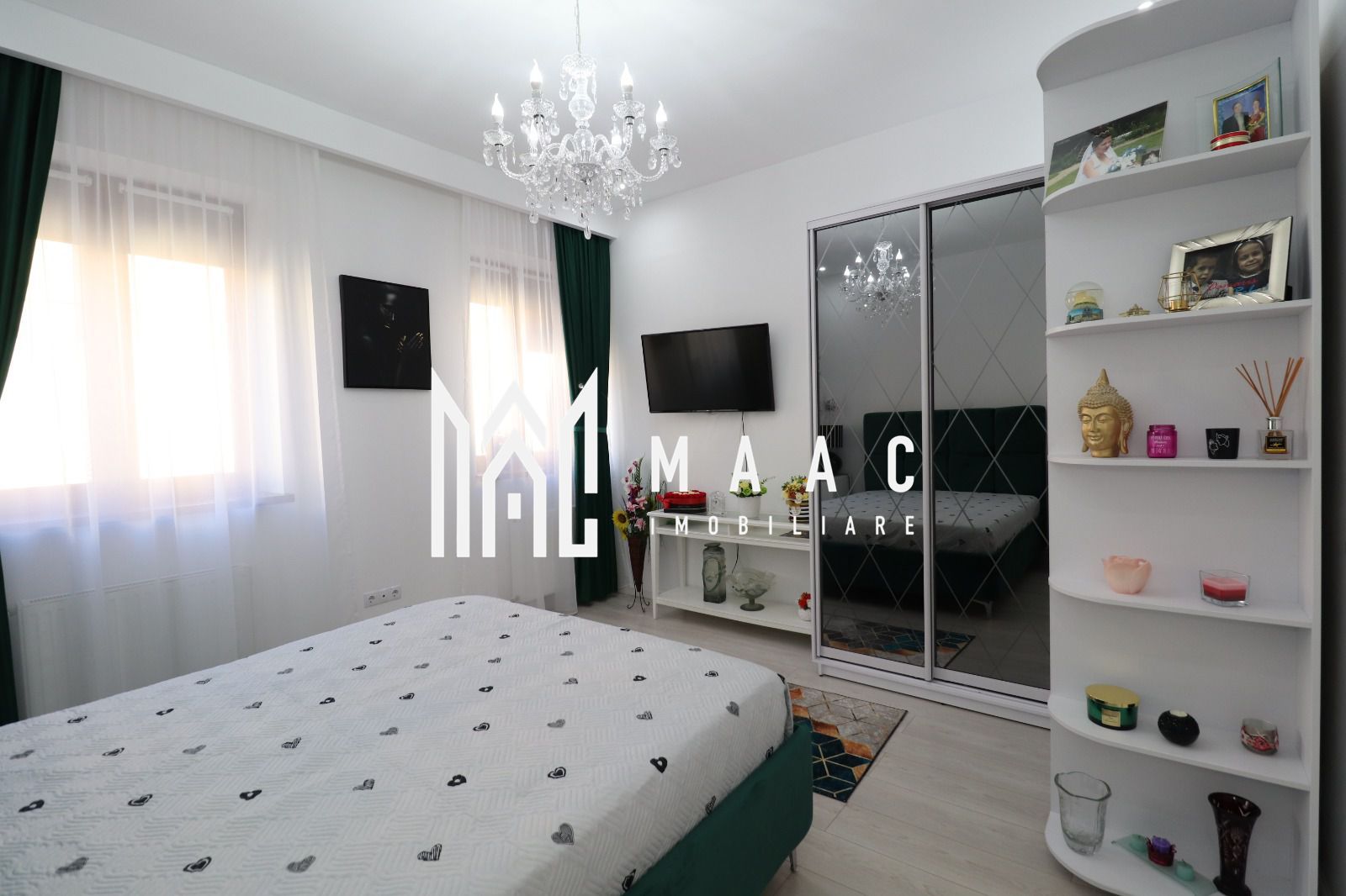 Apartament 3 camere | Zona Centrala | Curte - Poză 2