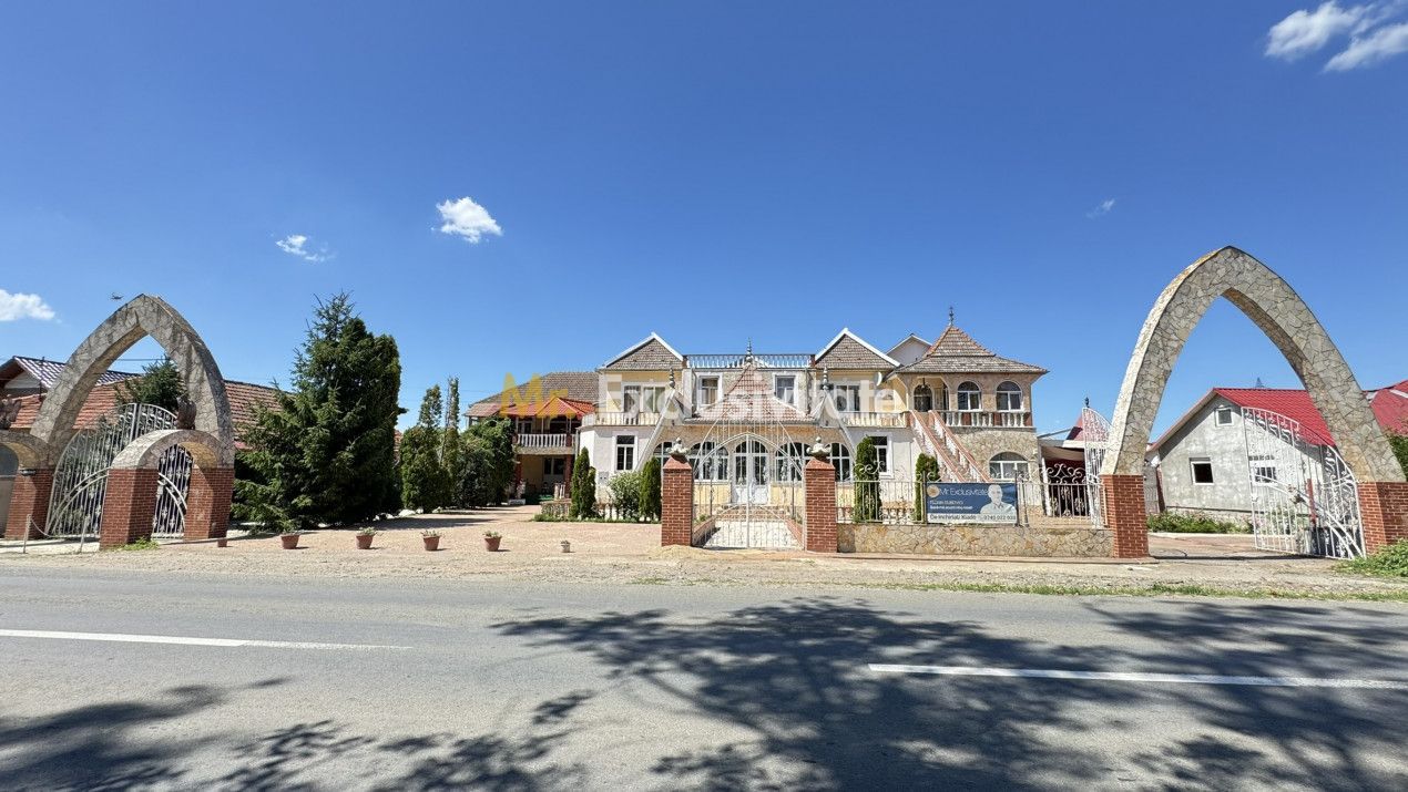 Spații de Inchiriat - Proprietate cu funcțiuni mixte – Str. Căplenilor Carei - Poză 1