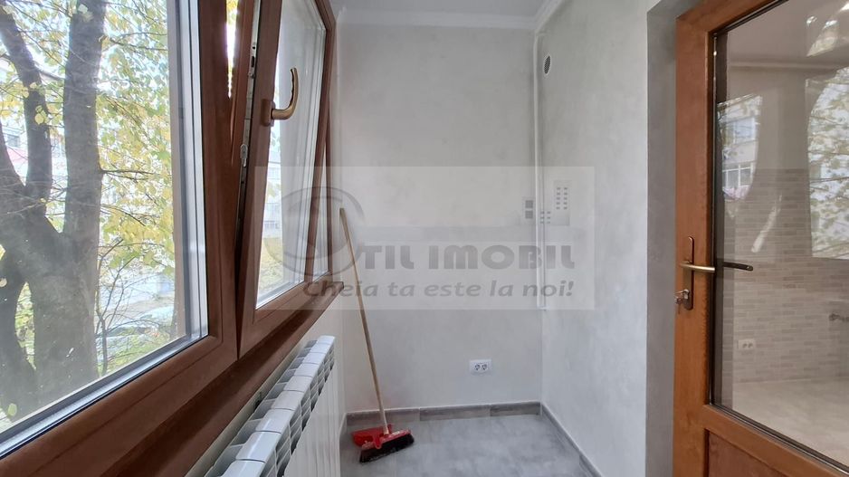 Liber, apartament 2 camere, 53 mp, Nicolina - Belvedere, baie cu geam - Poză 16