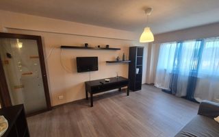 Vand apartament 3 camere Micro 4 - Poză 1