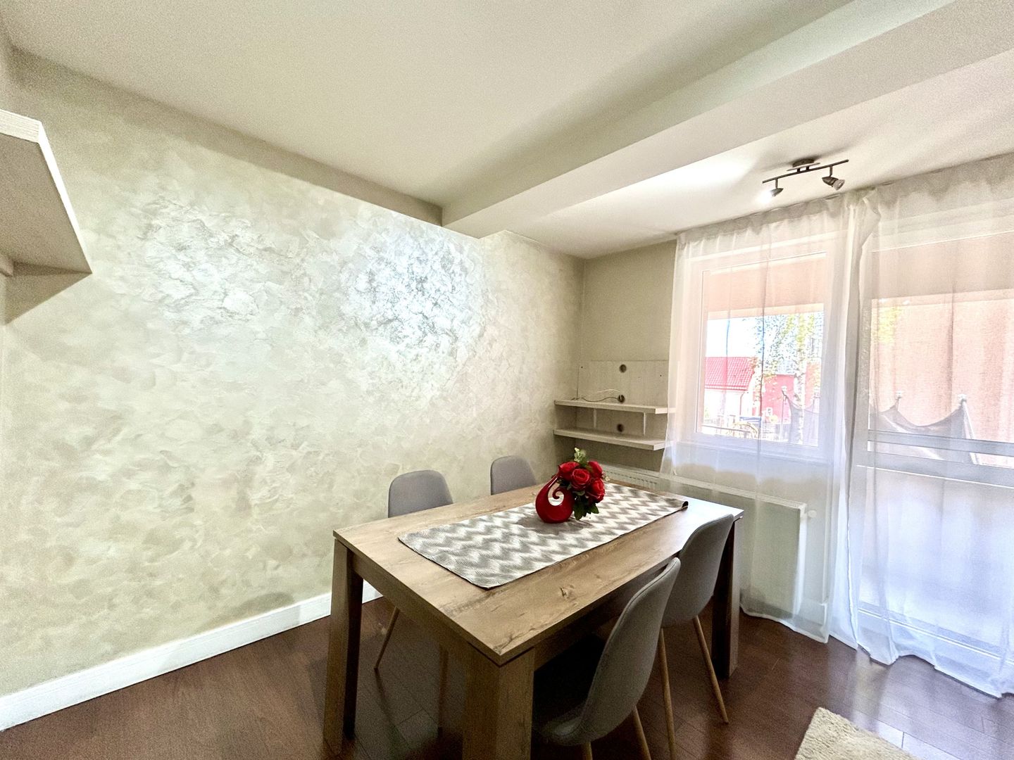Apartament 3 camere de vânzare – Zona Iris, Cluj-Napoca - Poză 2