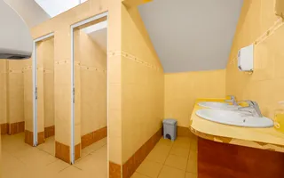 Spatiu comercial 1900 mp construiți, 3 niveluri, complet utilat - Poză 17