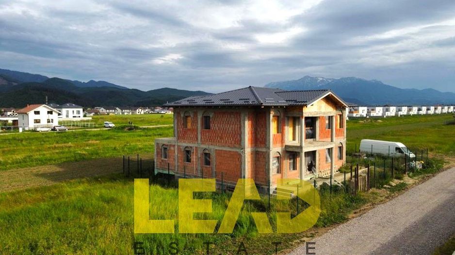 Oportunitate investitionala, Casa la rosu in Cristian! - Poză 1