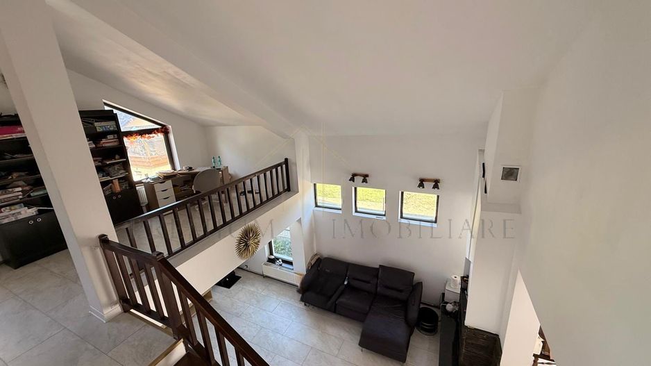 Casa de Vânzare la 4 km de Onești - Poză 7