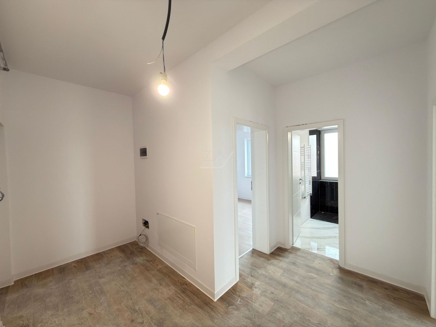 Bloc finalizat. Decomandat. Balcon mare. Loc de parcare. - Poză 8