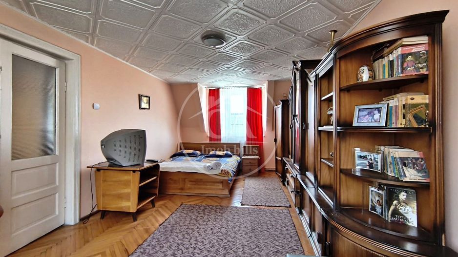 Casa de vânzare cu 7 camere de tip P+M in Sanmartin, Bihor - Poză 5