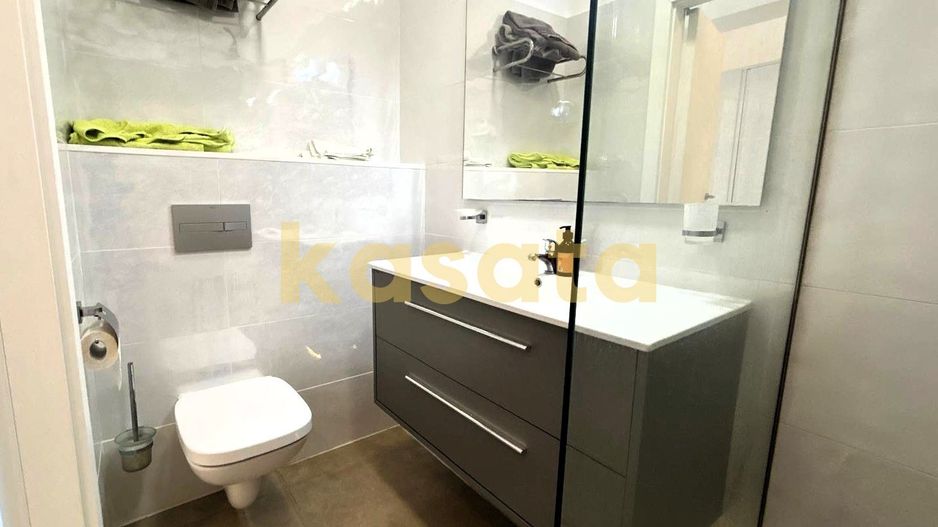 3 camere I White Tower I vedere panoramica I terasa 27 mp I et 7 - Poză 15