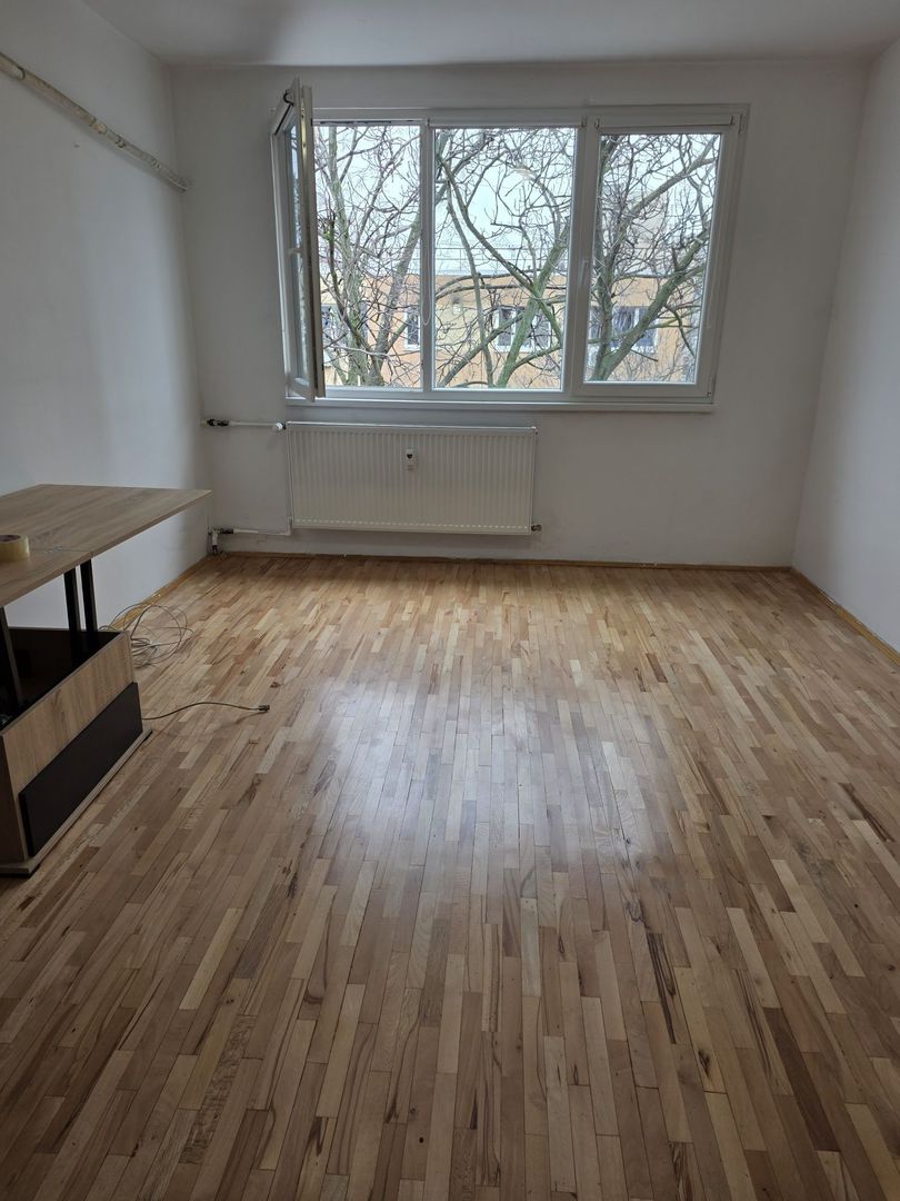 APARTAMENT 3 CAMERE DRUMUL TABEREI - Poză 2