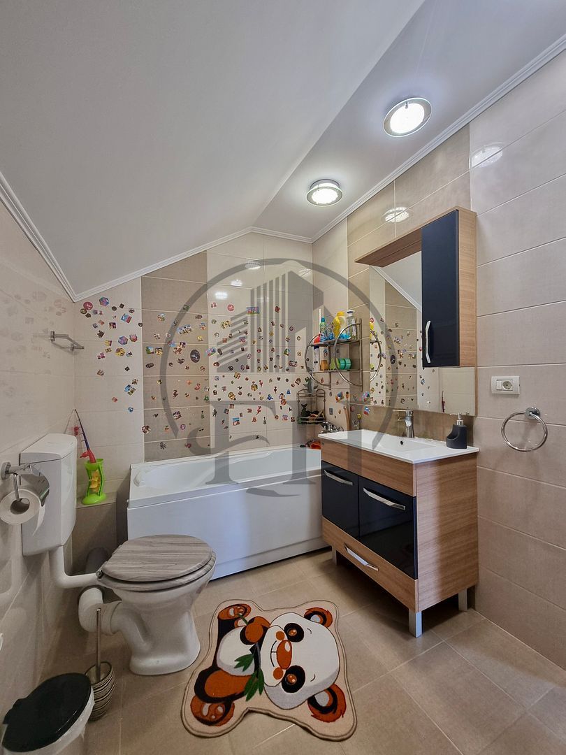 VANDUT/ SOLD - Casa / Vila de vanzare Valu lui Traian - Poză 17