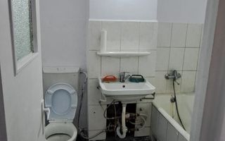 Apartament cu 2 camere de vânzare în Tătărași, lângă Pța Chirilă - Poză 4