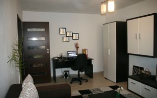 2 camere | etaj intermediar | mobilat si utilat | zona excelenta | - Poză 1