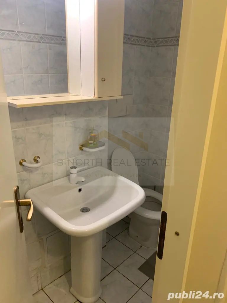 Apartament 4 camere de închiriat, decomandat, cu loc de parcare, ideal pentru fa - Poză 8