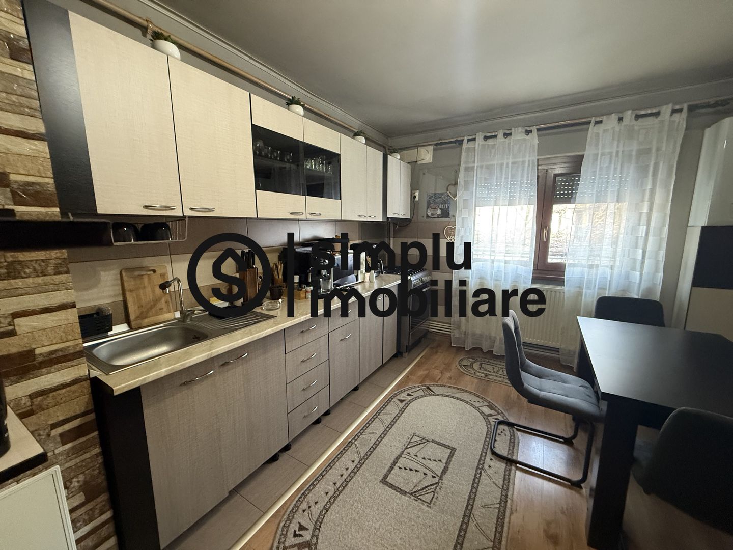 Apartament 3 camere decomandat - Poză 3
