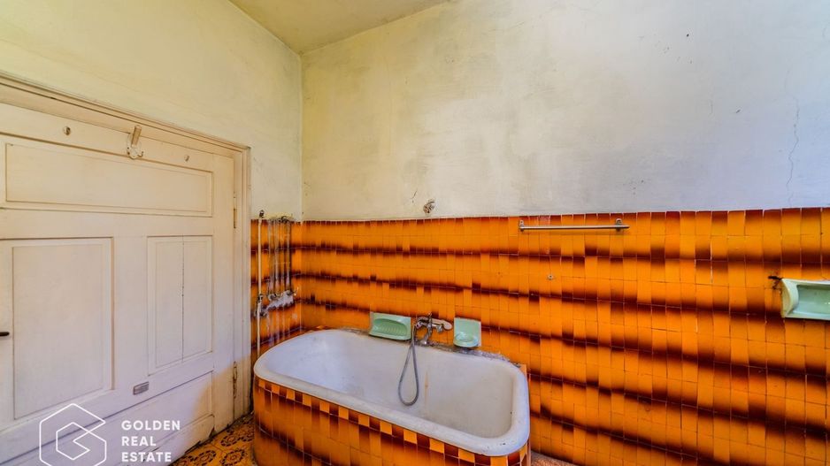 Casa individula cu 5 camere, zona central - Poză 12