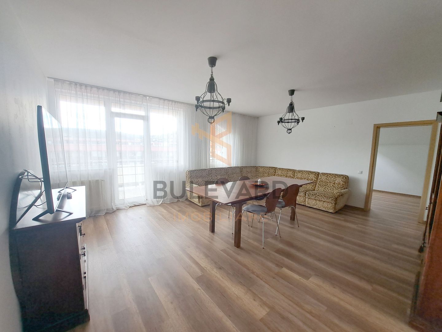 Apartament 4 camere 128 mp utili, centru Floresti - Poză 10