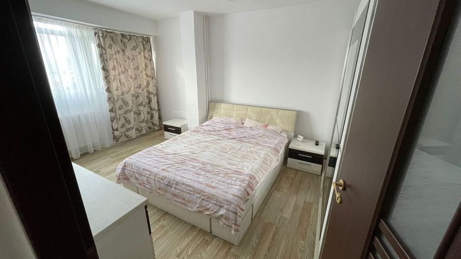 Apartament luminos, 2 Camere Decomandat, Mobilat și Utilat, Zona OMV. - Poză 3