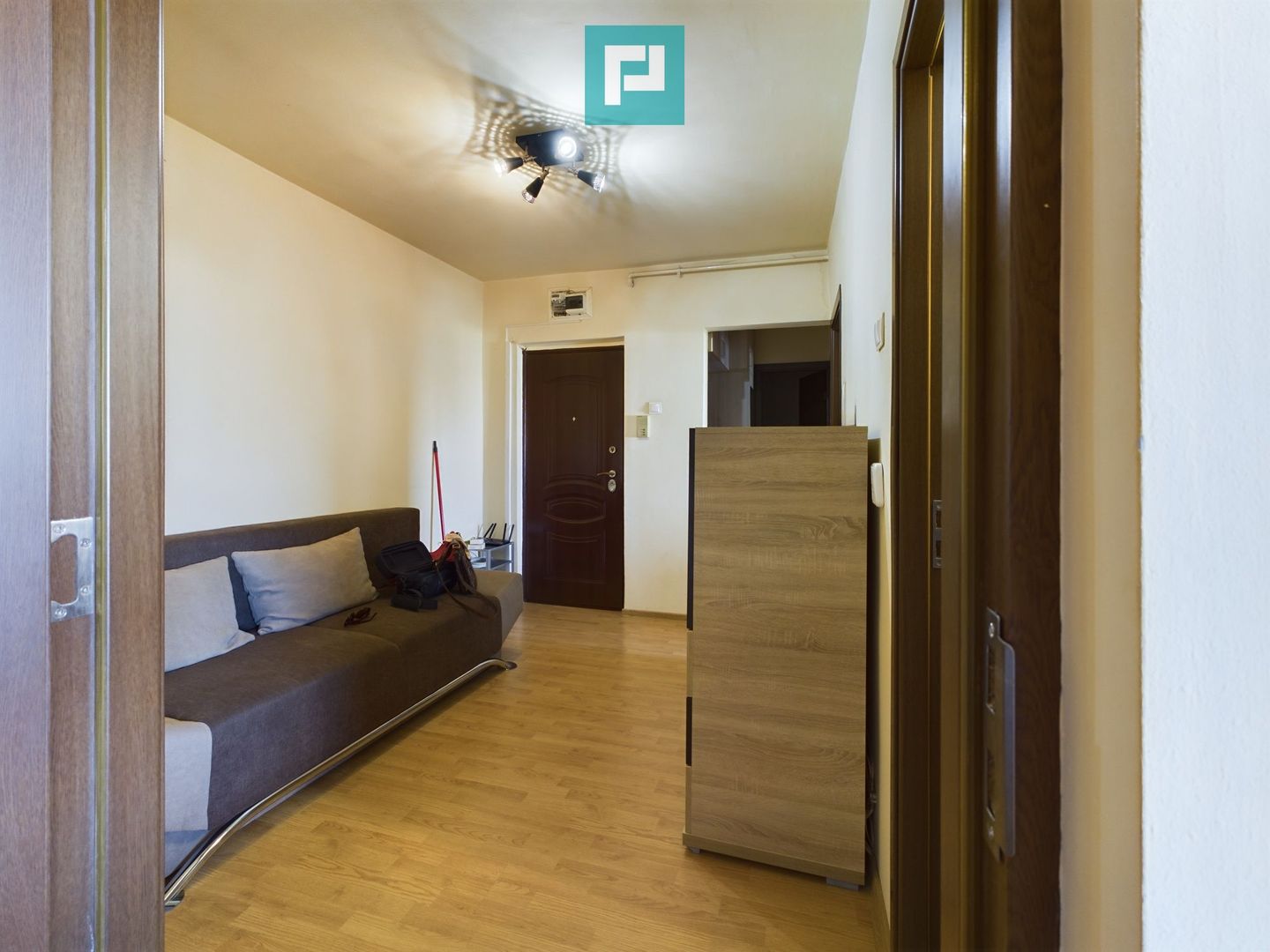 Apartament cu 2 camere de vânzare în zona Vlaicu - Poză 1