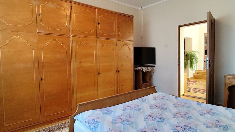 Casa de vanzare, teren mare, intrare auto - Sacadat, Bihor - Poză 4