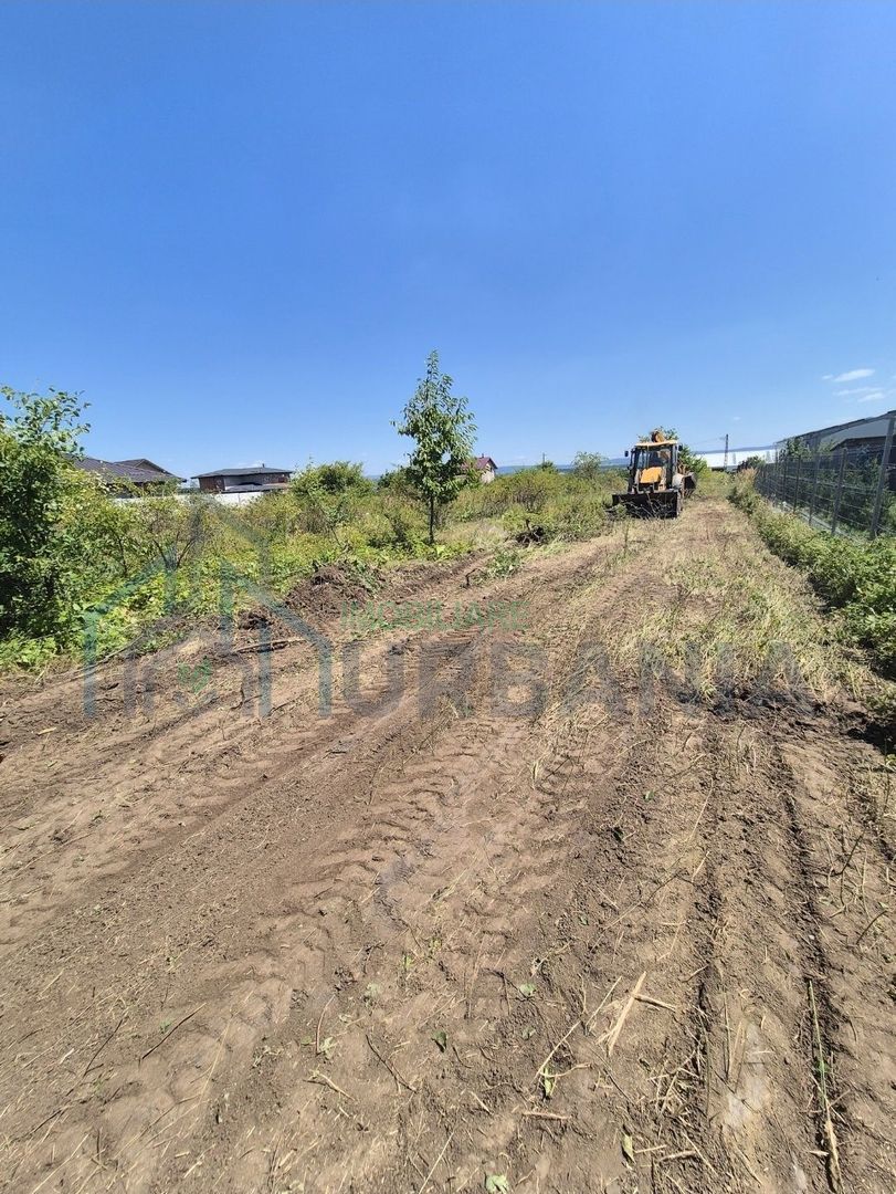 Teren intravilan de vanzare in Miroslava, zona Ferma Liliac - Poză 3