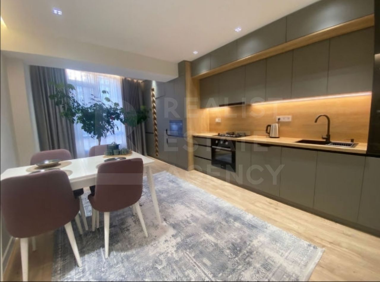 Chirie, apartament, 4 camere, strada Ginta Latină, Ciocana - Poză 1