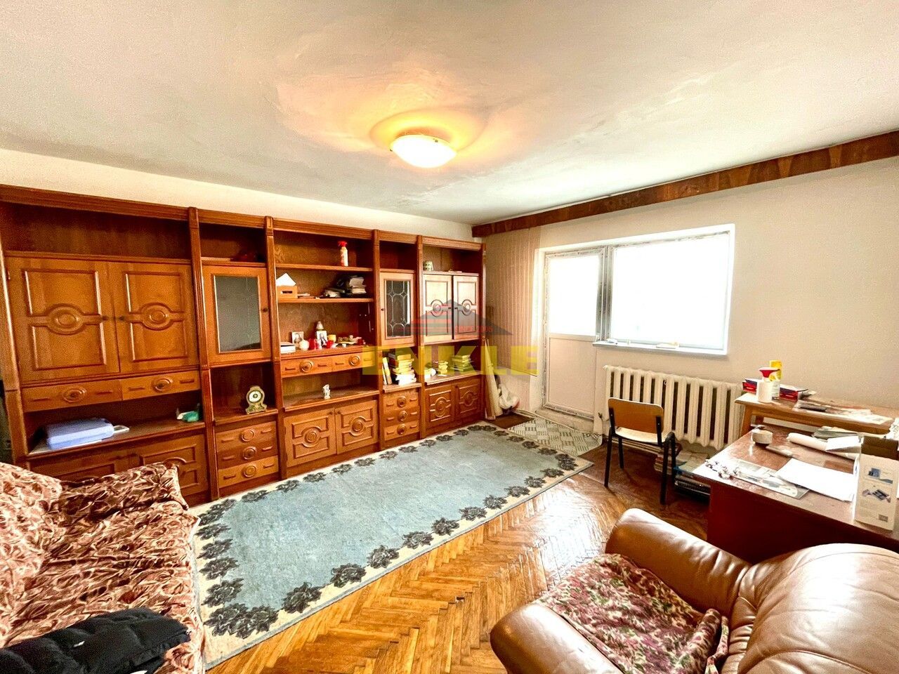 De vânzare apartament cu 3 camere decomandat, zona Capăt 1 - Poză 1