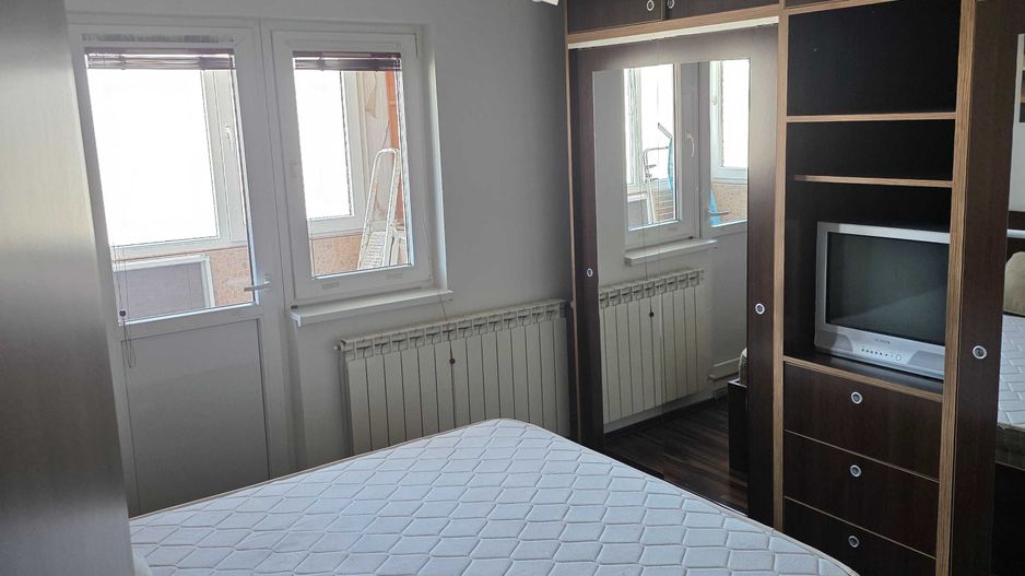 apartament 3 camere de vanzare - Poză 6