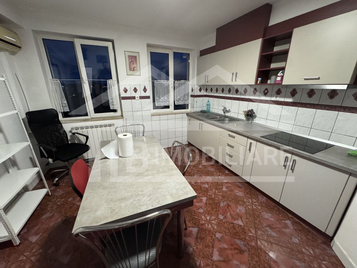 Apartament de 5 camere, 135mp, zona Petrom - Poză 10