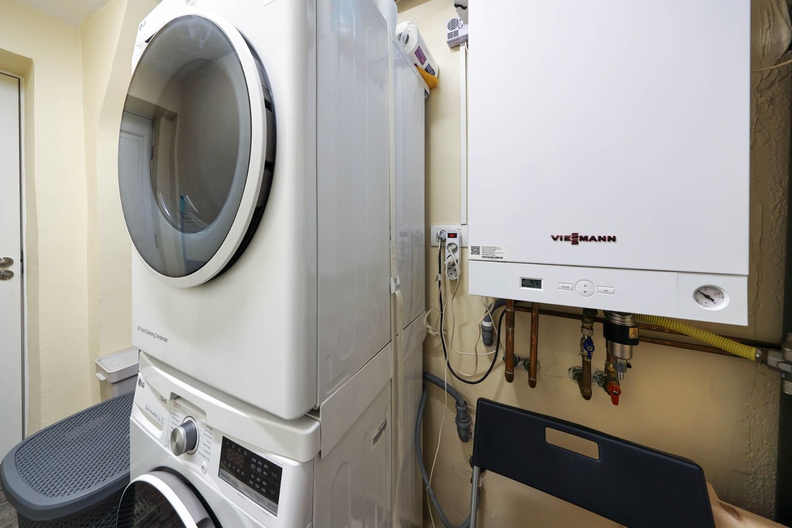 Apartament cu 3 camere la casa | Curte 130 mp | Zona Grivitei strada Vulcan - Poză 17