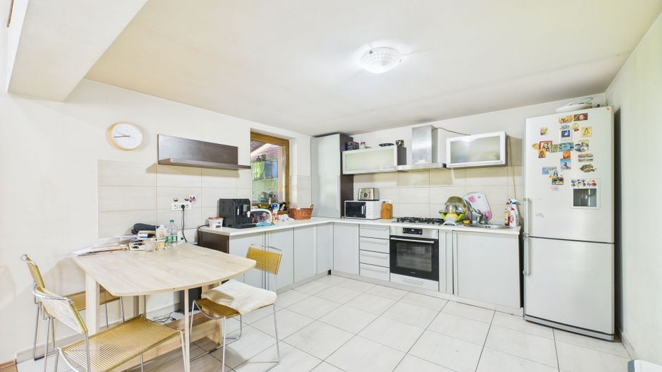 Casă Mehala – Ideală pentru două familii - Poză 5
