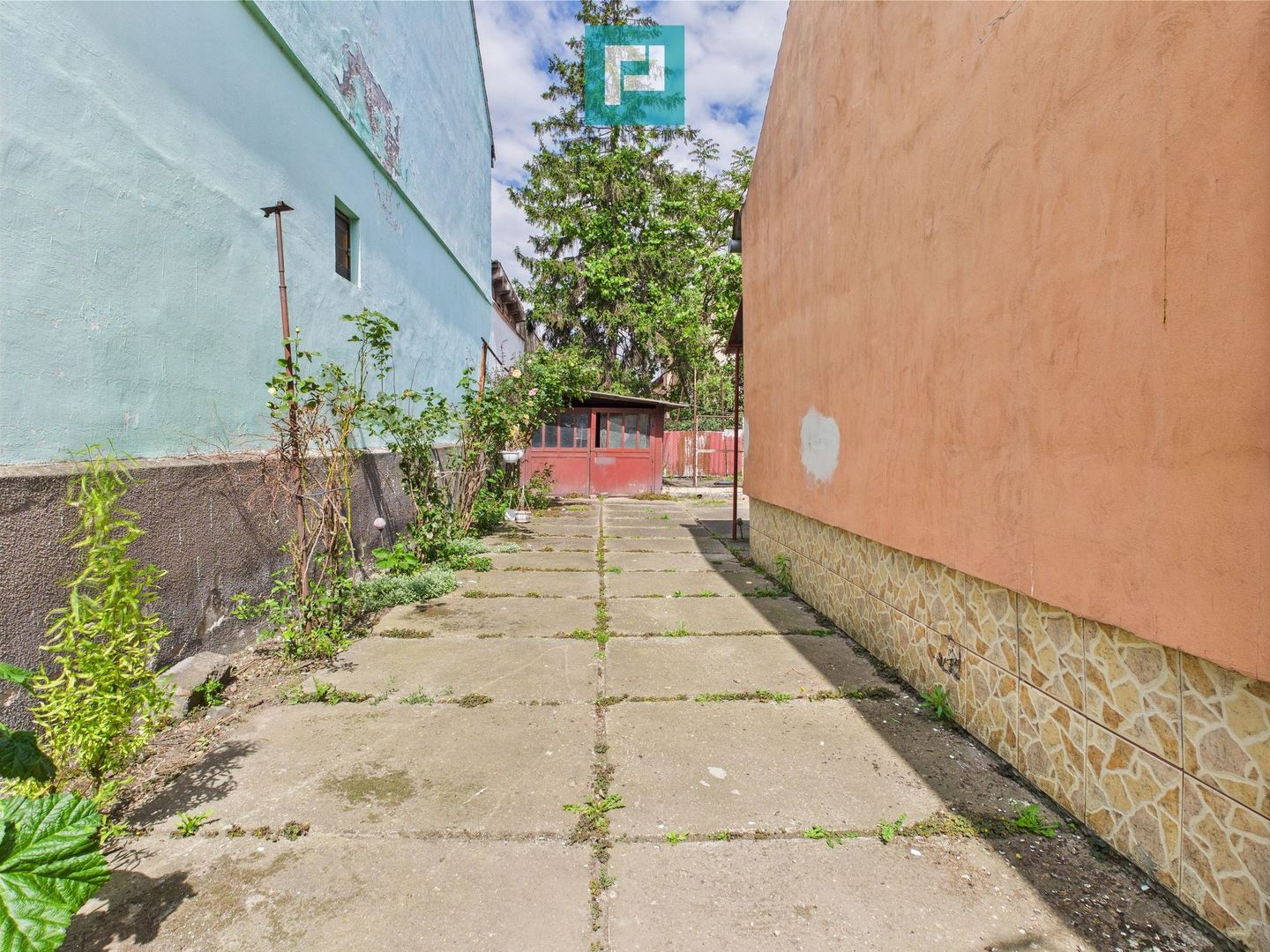 Casă cu 3 camere pentru investiții în Grădiște - Poză 2