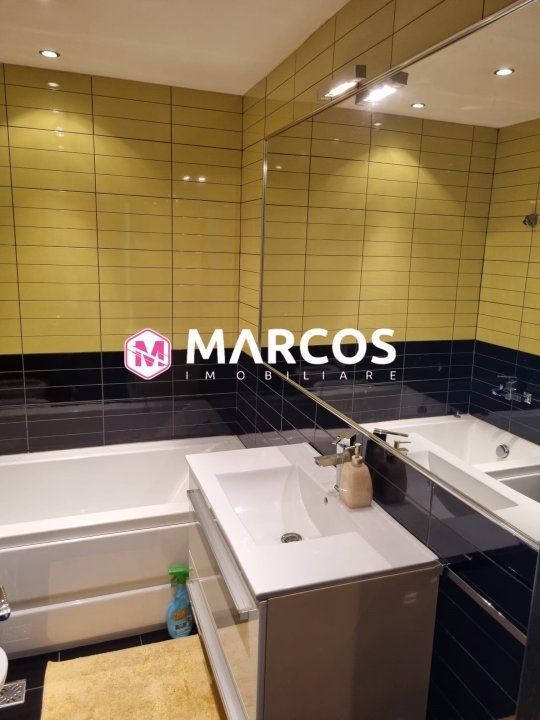 Apartament cu 3 camere de închiriat în zona Micro IV - Poză 9