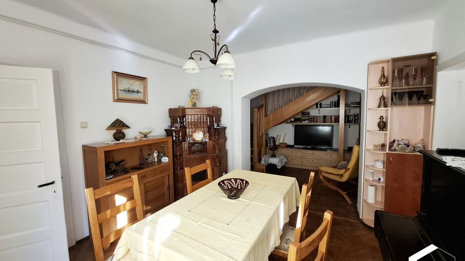 Casa tip duplex cu 6 camere, zona Republicii - Poză 6