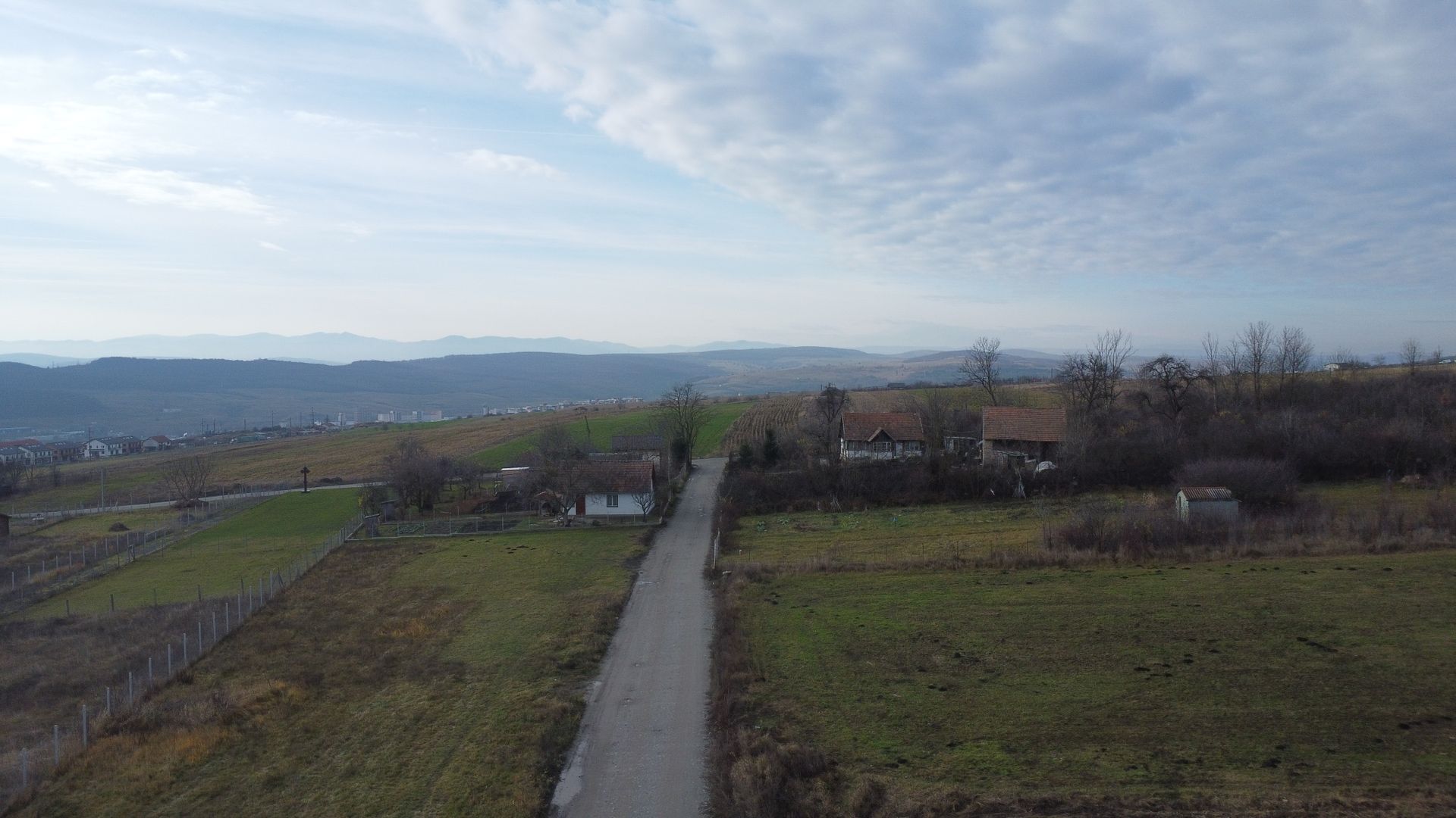 Teren 19.375 mp Dâmbu Rotund. Potențial rezidențial. Extravilan - Poză 3