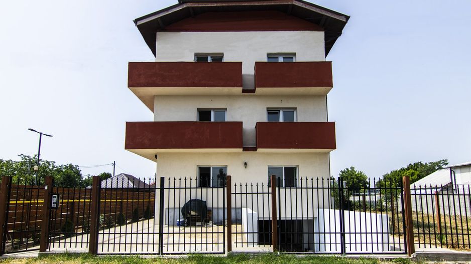 3 CAMERE, PARCARE SI BOXA INCLUSE - COMISION 0%, ORAS CHITILA-SOSEAUA BANATULUI - Poză 2