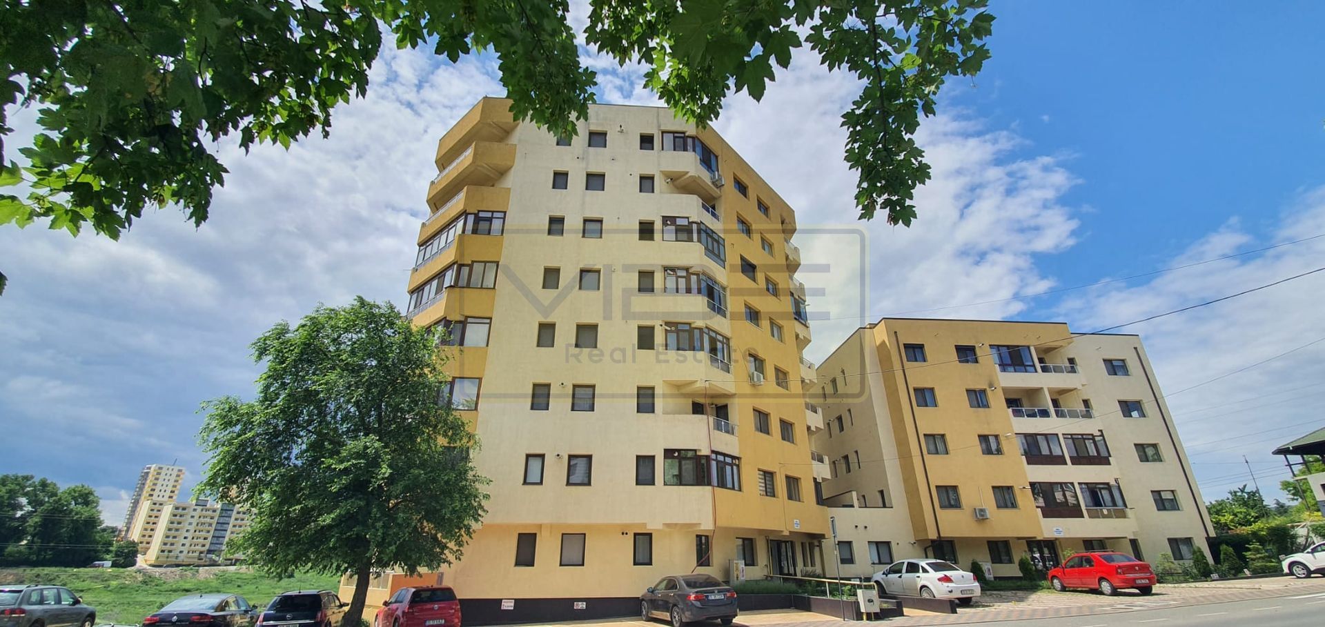 Apartament modern 2 dormitoare+living Nicolina T.Neculai - Poză 1