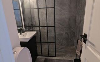 Garsonieră de închiriat, renovată în 2025, mobilată și utilată. - Poză 7