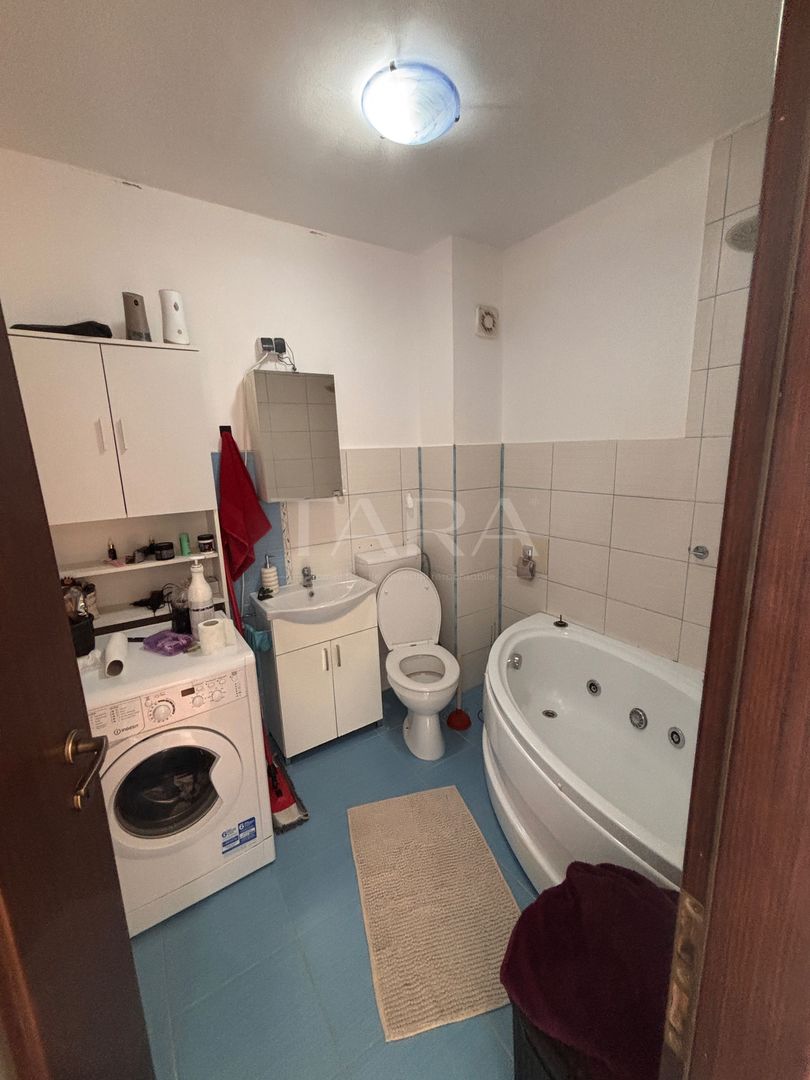 Apartament la mansardă, spațios și luminos. - Poză 5