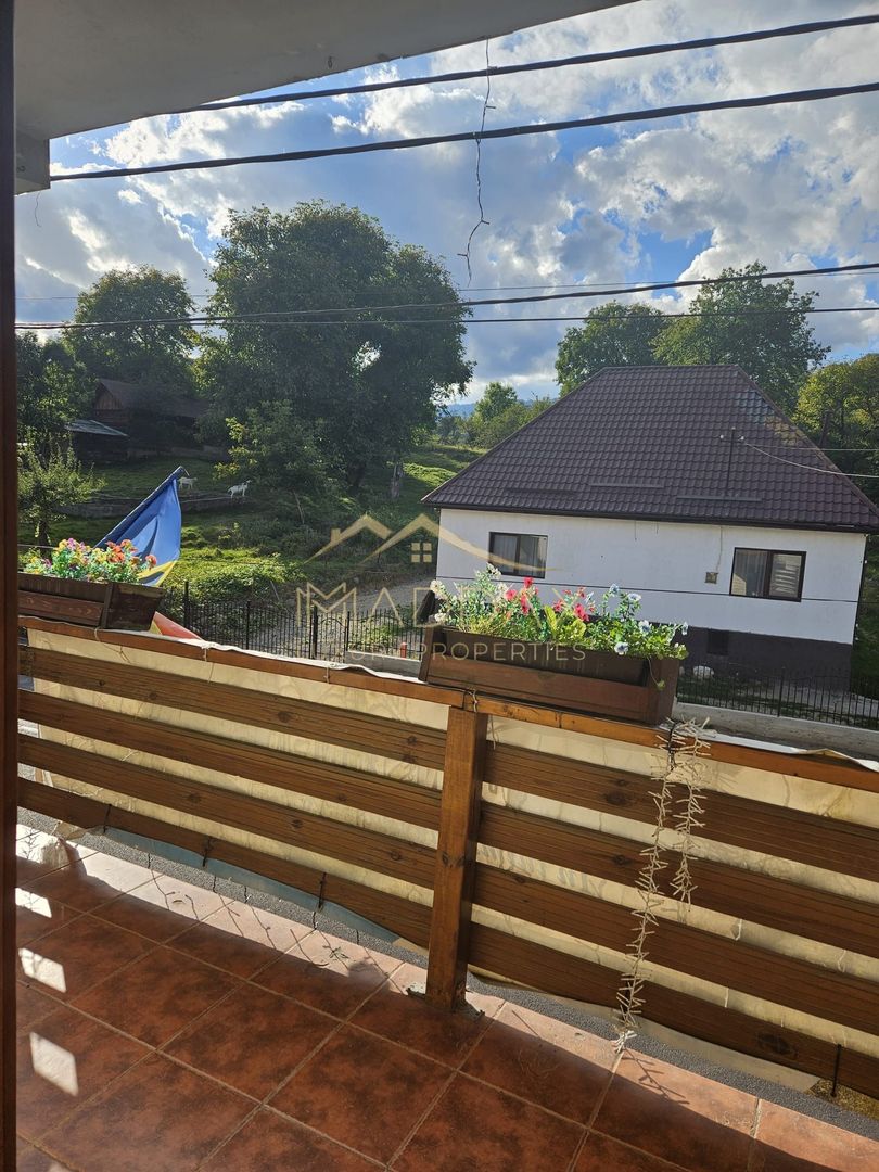 Pensiune 10 camere cu restaurant // teren 900 mp // Moieciu de Jos - Poză 47